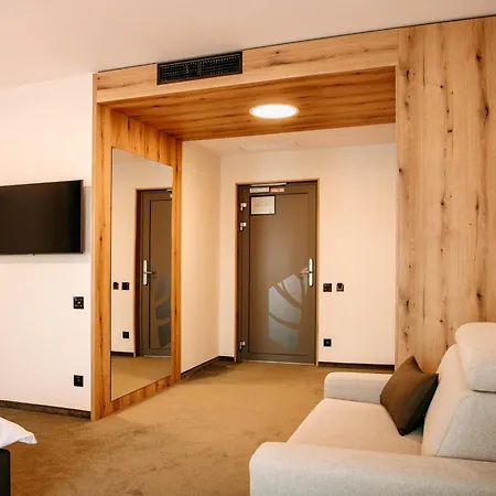 Hotel Rm Wellness & Congress 4*