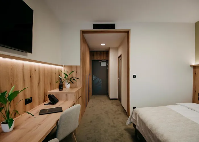 Rm Wellness & Congress Отель Прьевидза